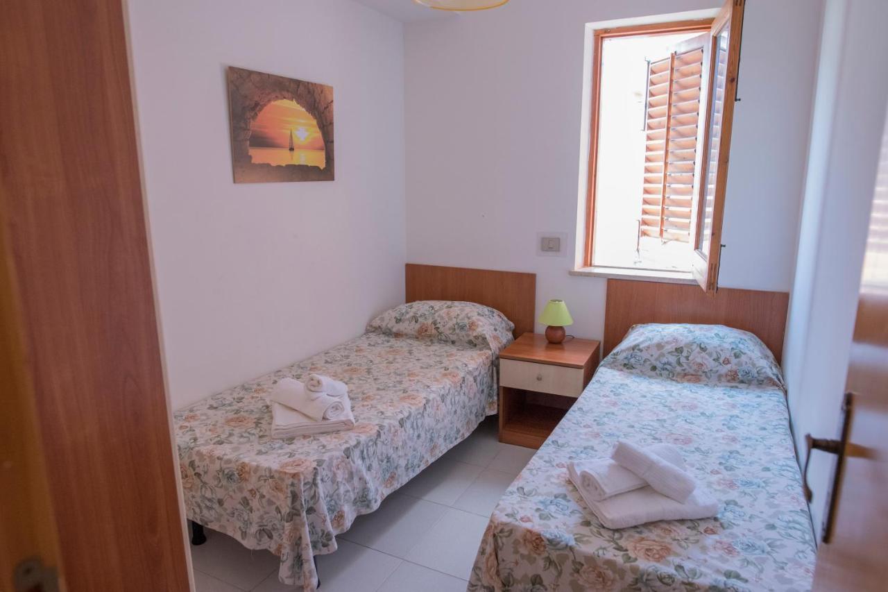 Residence Capo San Marco & Renella Шака Екстериор снимка